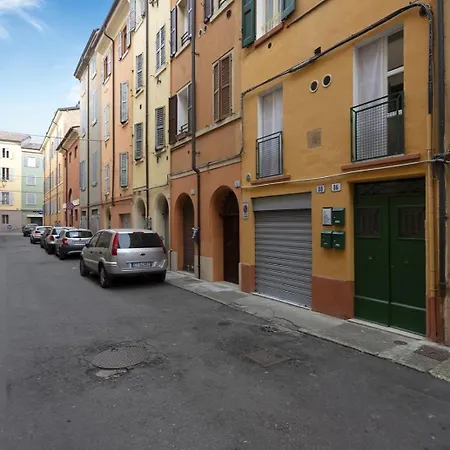 Rua Freda * Modena