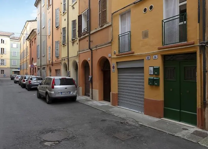 Rua Freda * Μόντενα